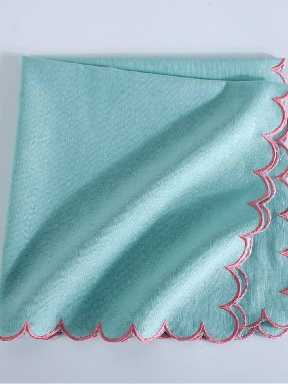 Light Aqua Cloth Napkin Set (6) with Pink Scallop Stitching